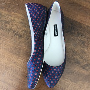 nine west almond toe flats