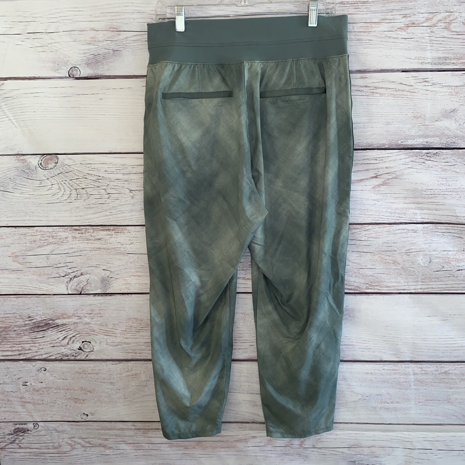 Athleta Womens Nolita Pants 14 Green Slim Tapered Printed Crop 982565