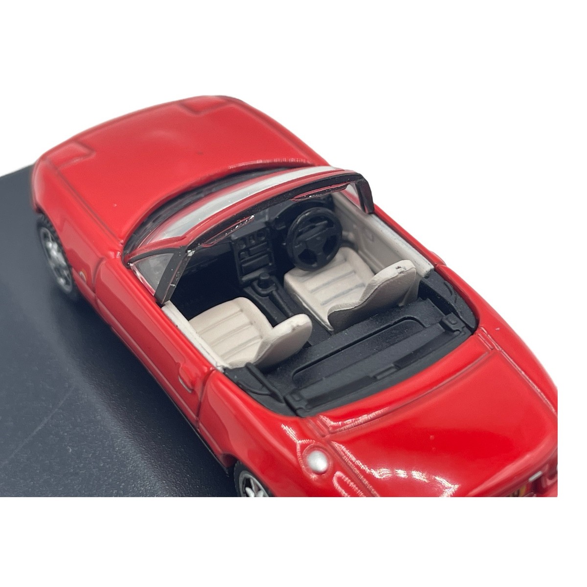 Mazda MX5 Miata Classic NA Red with Black interior Diecast car 1