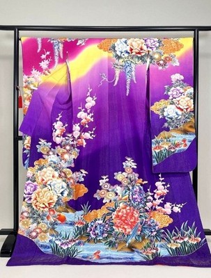 Japanese kimono SILK,''HIKIFURISODE'',Gold thread,Kin-koma, Kin-To-Oshi',L6'.4774