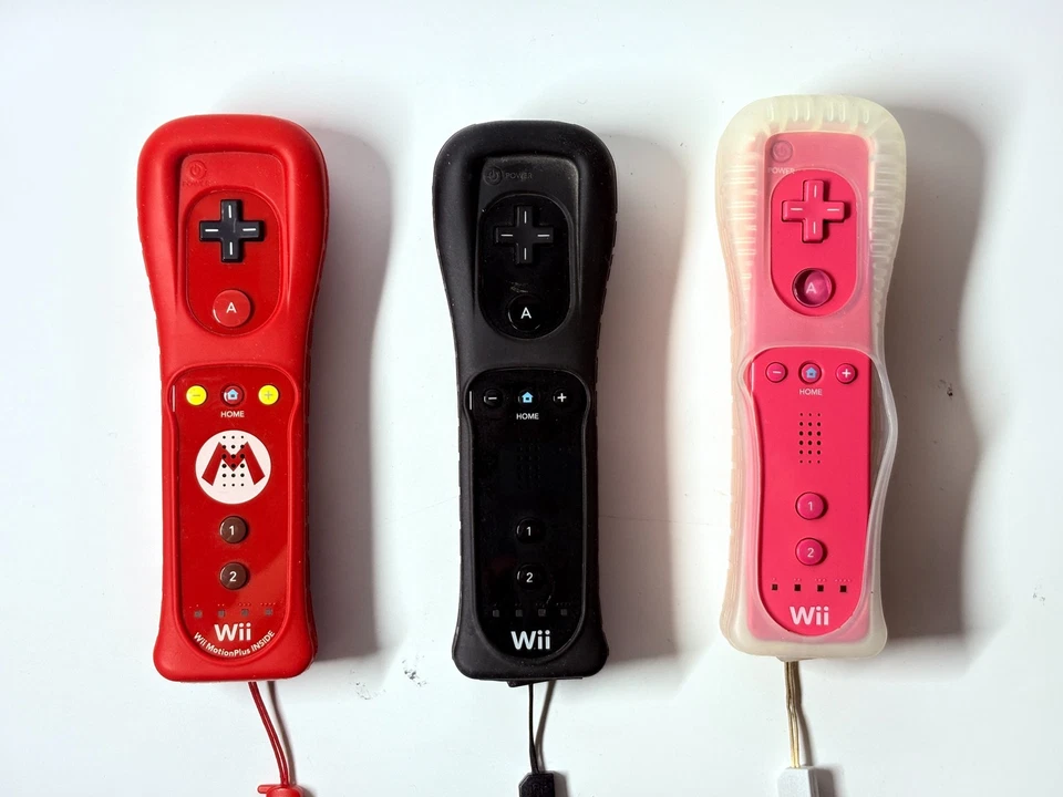 Nintendo Wii MotionPlus Remote Controllers Set Mario Red Pink & White OEM Japan - Image 2 of 4