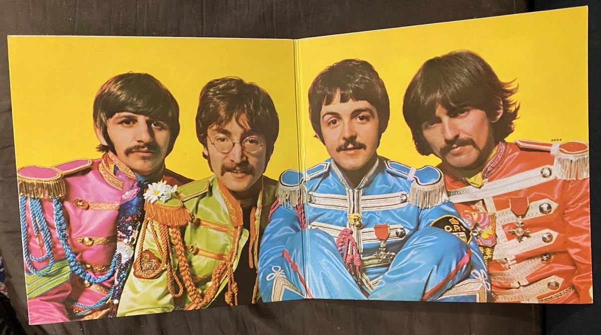 THE BEATLES Sgt. Pepper's Lonely Hearts Club Band - 1968 Capitol