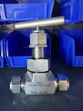 Parker 12Z(A)-U16LR-T-SS Needle Valve 3/4” Tube SS T-Handle New Open Box