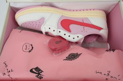 Nike Air Jordan 1 Low OG SP x Travis Scott Hot Powder Pouring IQ7604-101