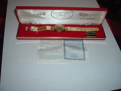VINTAGE 1976 ROUAN BICENTENNIAL COIN MECHANICAL WATCH NEW OLD STOCK MENS GOLD