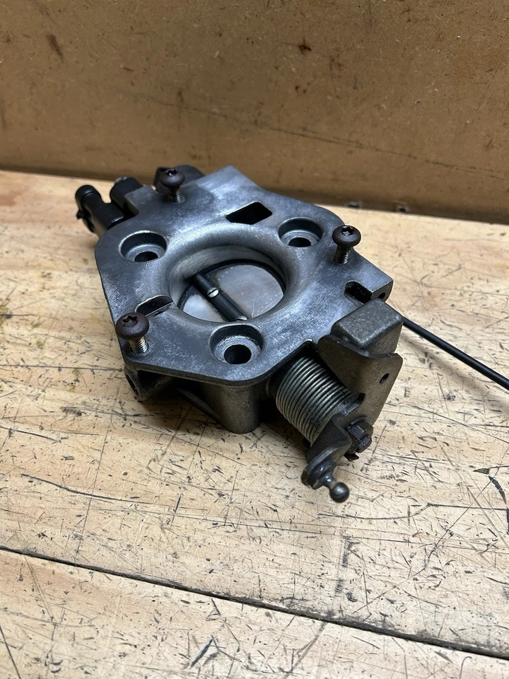 Оригинальный корпус дроссельной заслонки 87-90 Jeep Cherokee XJ Comanche MJ 4,0 л (механическая трансмиссия) - Изображение 4 из 4