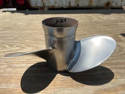 Michigan Wheel Propeller 13.25x17 pitch 13 spline RH Prop Needs Rehubbed A27