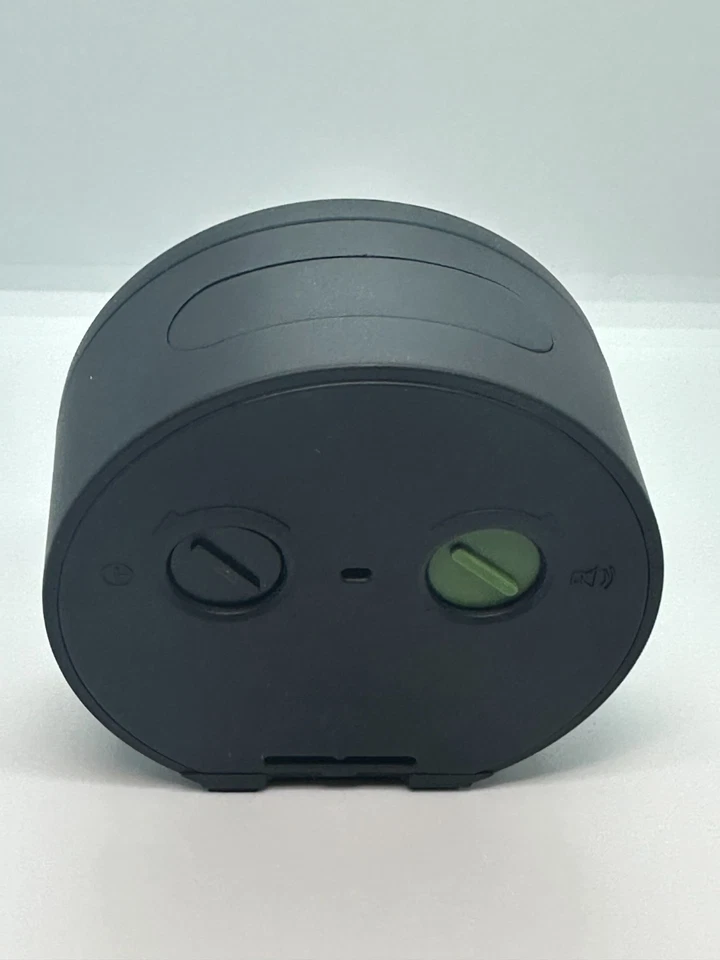 BRAUN BC12B CLASSIC ANALOGUE ALARM CLOCK SILVER BLACK QUIET QUARTZ - Image 3 of 4