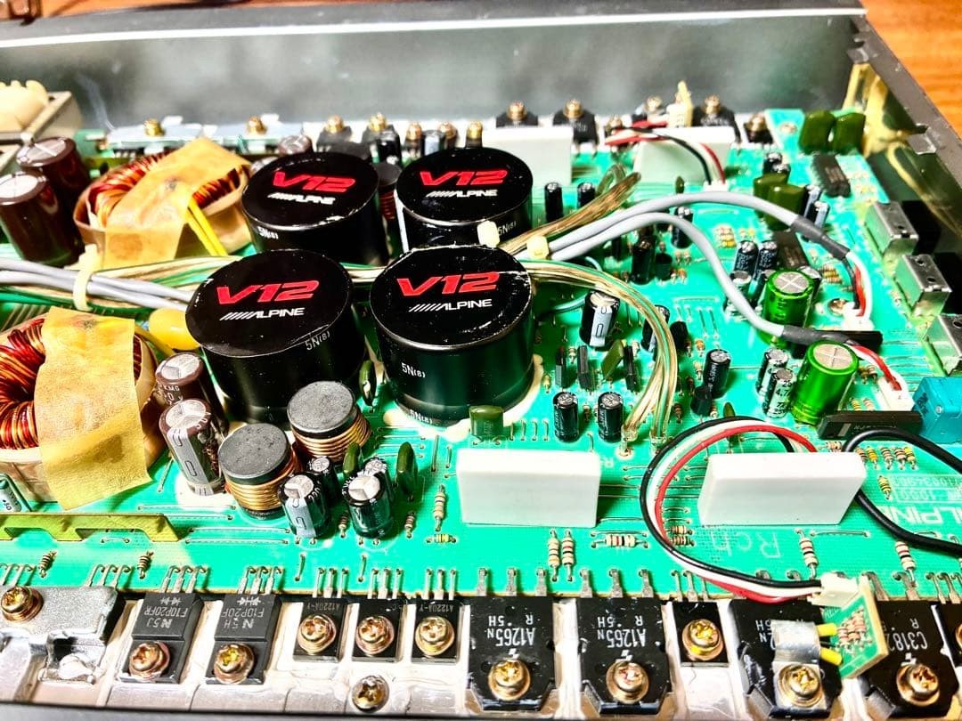 Vintage Alpine V12 Mrv-1000 2/1 Channel Power Amplifier Amp for