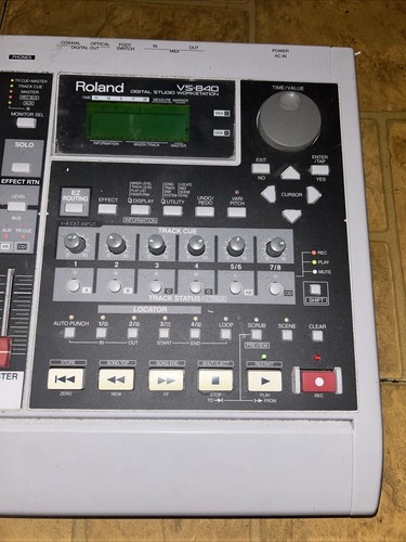 ROLAND VS-840 Digital 8-Track Digital Studio Workstation - Picture 3 of 10