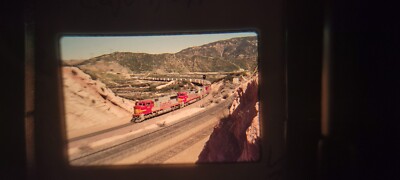 XLD20 TRAIN ENGINE LOCOMOTIVE 35MM SLIDE SANTA FE 234, CAJON, CA 1996