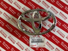 NEW GENUINE OEM TOYOTA 2006-2009 RAV4 FRONT RADIATOR GRILLE EMBLEM 75311-42010