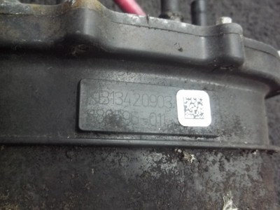 Mercury VERADO Fuel Supply Module OEM 880596 / 8m0052526 for sale 