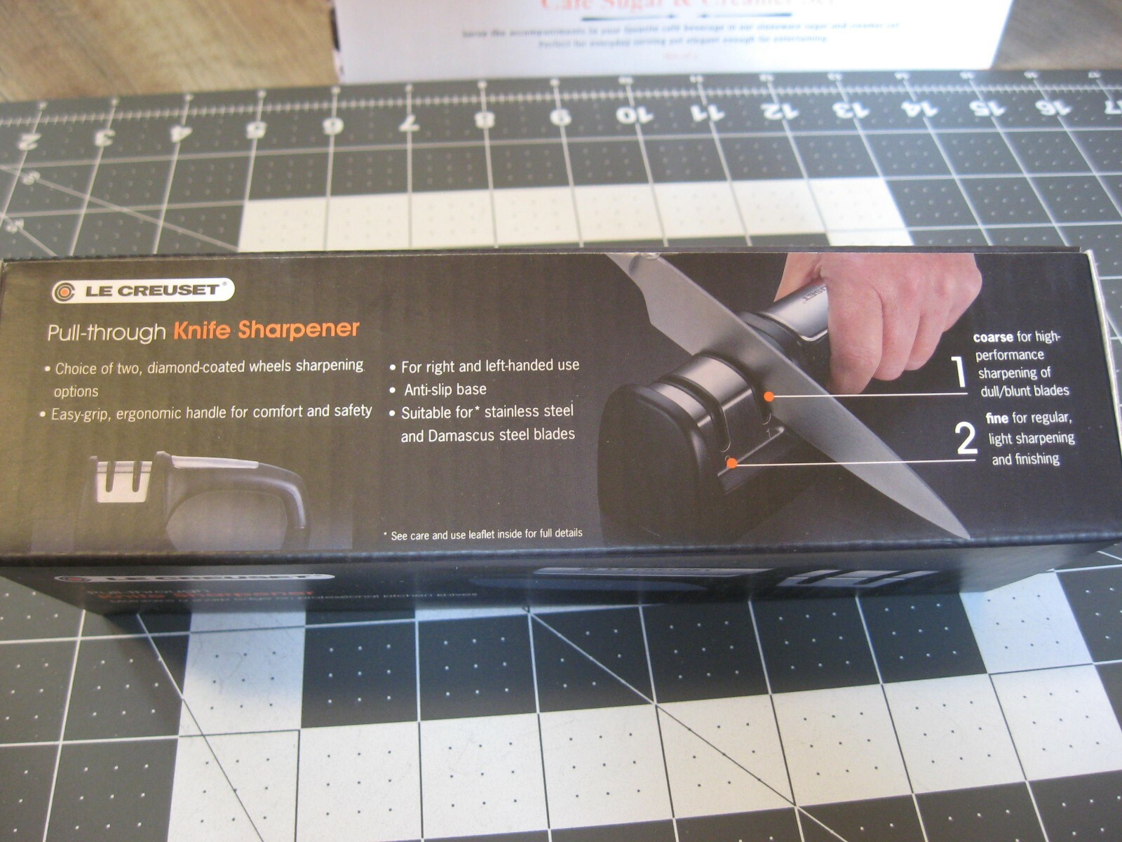 Le Creuset Pull Through Knife Sharpener 2 Diamond Coated Sharpening