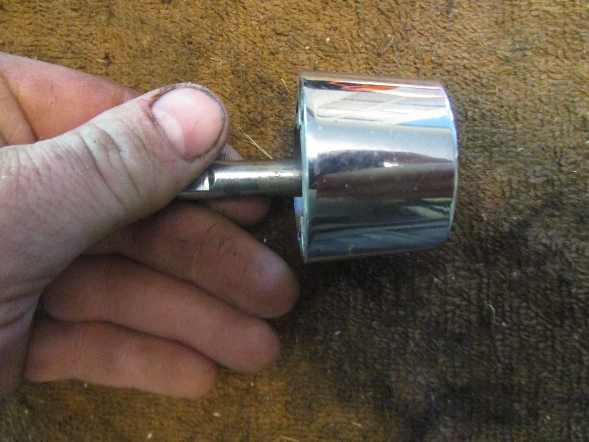 1980-1992 Harley Davidson FLHT ignition switch knob 71536