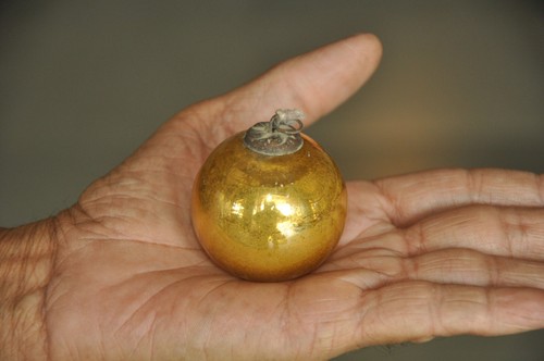 6 Pc Vintage 2.25" Round Golden Original Glass Kugel/Christmas Ornament,Germany - Picture 9 of 10