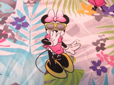 SCRUB TOP  Mickey  Minnie Mouse Size 2 X Tropical  Disney  3 Front Pockets