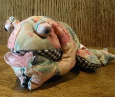 Russ Berrie 100081-B FLORRIE FROG, 8" long, NEW with tag, From Retail Store