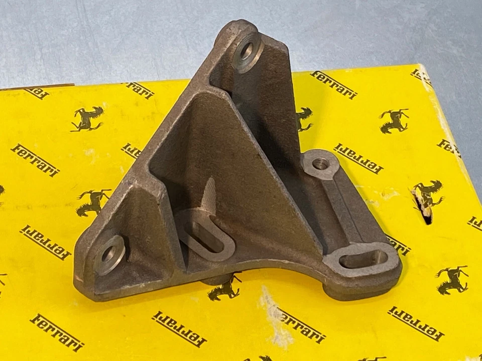 SOPORTE COMPRESOR FERRARI 365 GTC 4 - 365 GT4 2+2 - 400 - 412 AC 100459 OEM Foto 2 de 4