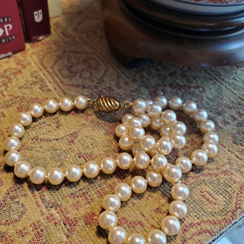 Vintage 18" geknotete Perlenkette mit Gold Sicherheitseinsatz Verschluss Qualität Faux - Bild 20 von 24