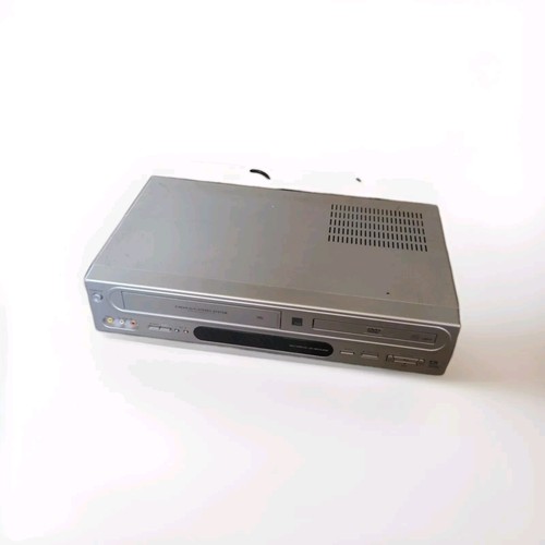 DSE Cassette Recorder/ DVD Player Combo Model G1629 No Remote - Picture 1 of 14