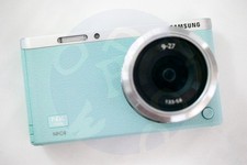 Samsung NX mini Camera w/ NX-M 9-27mm F3.5-5.6 ED OIS Lens