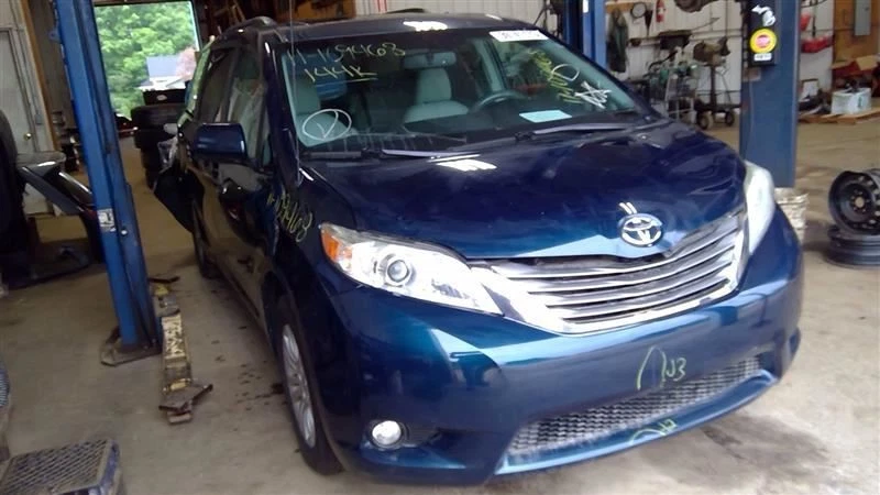 Motor usado 3,5 L VIN K quinto dígito 2GRFE motor compatible con 11-16 SIENNA 10261243 Foto 2 de 4