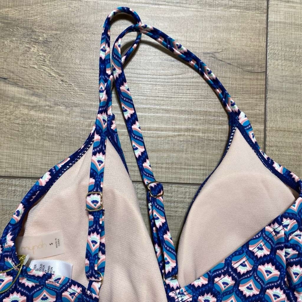 Mynah My Deco Memorie Lush Leaves V-Neck Sash One Piece Swimsuit Small