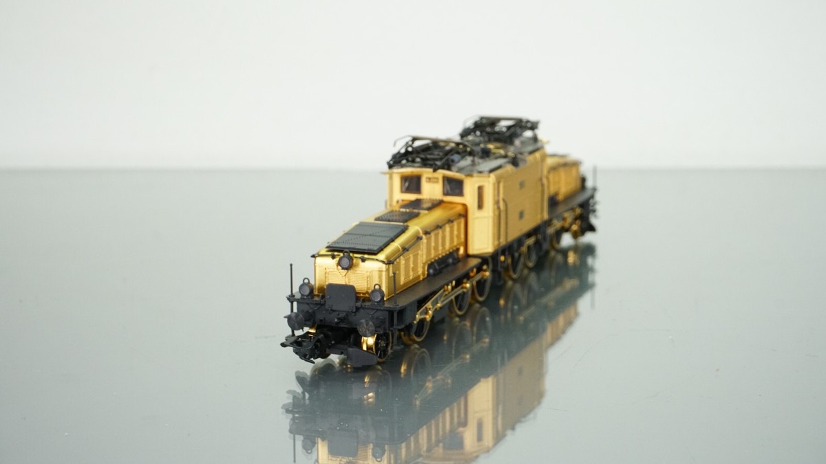 Marklin 24K Gold Limited 32560 Class Ce 6/8 II SBB Crocodile