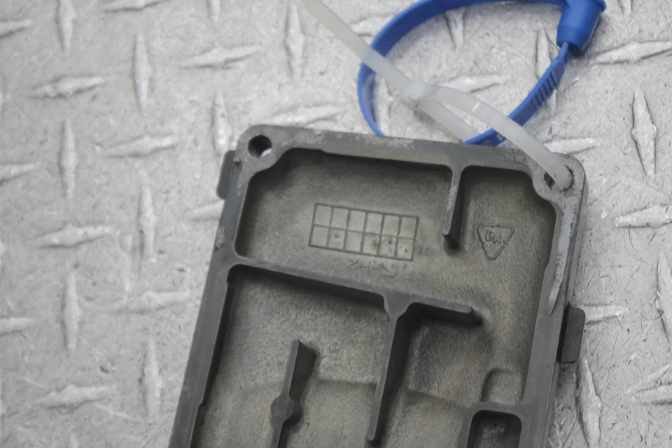 Yamaha YZF R1 2004 cubierta del motor Foto 2 de 4