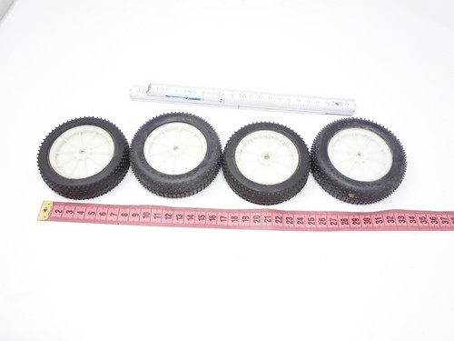 6 Räder - 14x34 Micro Spike 2,2 - Schumacher - 80 mm D - 25mm B