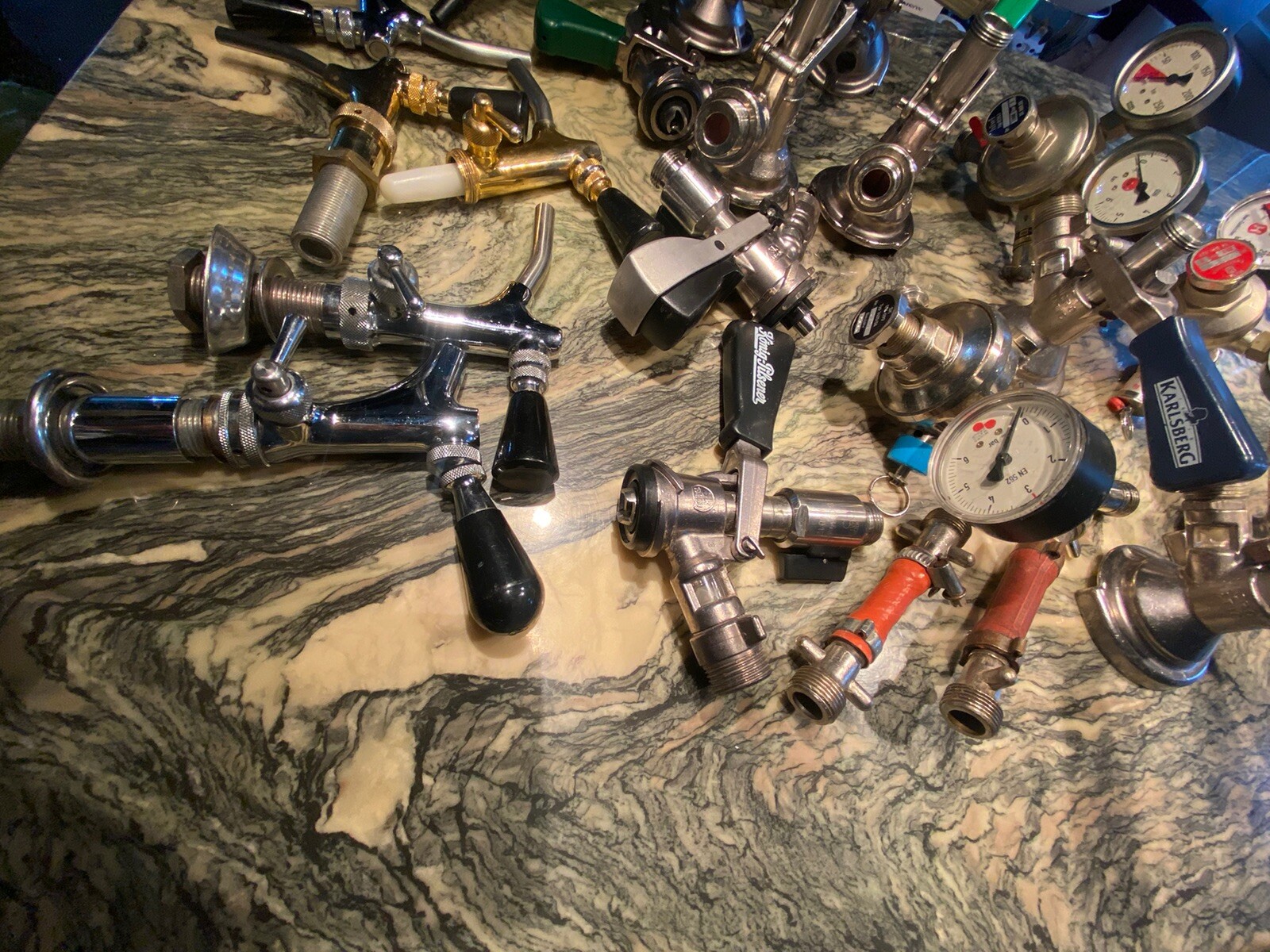 Konvolut Bier Zapfanlage, HiWi CO2Zwischendruckregler, Keg Anschlüsse