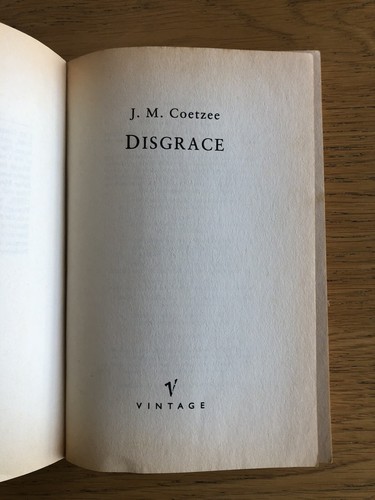 Disgrace | J. M. Coetzee | 2000 Vintage PB - Picture 5 of 7