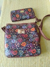 borsa donna Tracolla e Portafoglio abbinato fantasia Floreale Marca Segue 