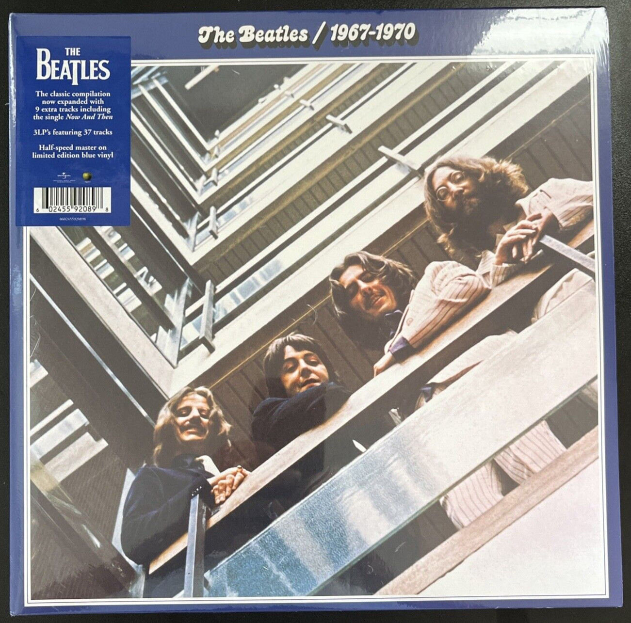 THE BEATLES 1967-1970 НА СИНЕМ ВИНИЛЕ, 3-ЛИТРОВЫЙ КОМПЛЕКТ, ПОЛУСКОРОСТНОЙ РЕМАСТЕР, ЛИМИТИРОВАННЫЙ, ЗАПЕЧАТАННЫЙ, МЯТНЫЙ
