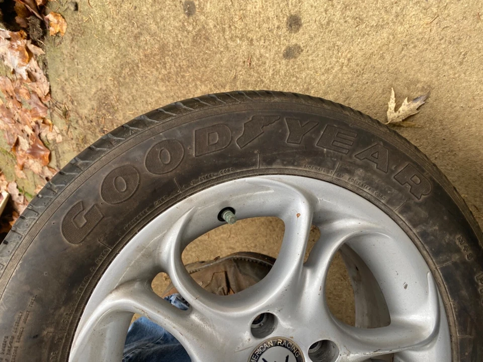 Juego llantas y neumáticos Konig Tweak'd 5x112 16x7 Foto 4 de 4