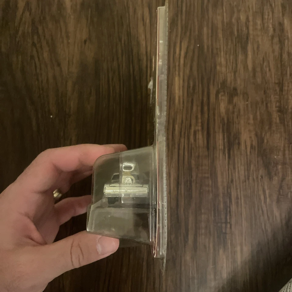  Cargador Muscle Machines 66 (Plata) escala 1:64 Foto 4 de 4