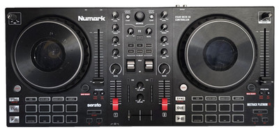 Numark Mixtrack Platinum FX 4-Deck DJ Controller für Serato DJ ungeprüftes Gerät