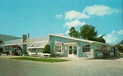 St Petersburg FL Aunt Hattie's Family Restaurant on First Street 1964 Postcard