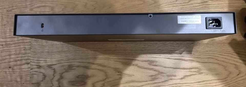 Netgear GS728TP ProSafe Smart Switch 24 Port Gigabit with Poe, 4 SFP - Image 3 of 4