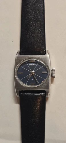 Vintage Seiko  11-7009 Mechanical Ladies Watch.