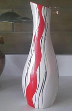 Kensington ware vase 19cm tall