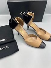 CHANEL Beige and black high heel elegant classic 8 US 38.5 EU 