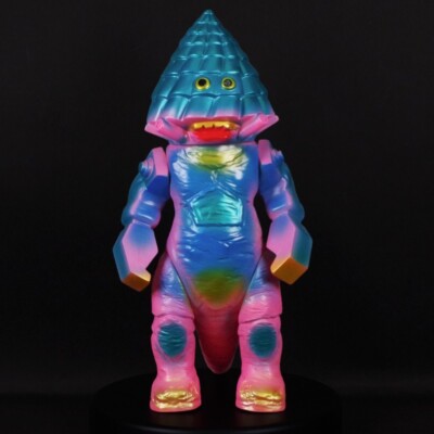 Bullmark Zone Fighter Zandora Pink Soft Vinyl Figure 9