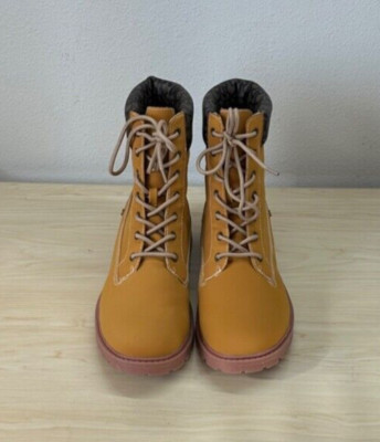 DKNY Men's Ankle Tan Boots Lace Up Style With Logo