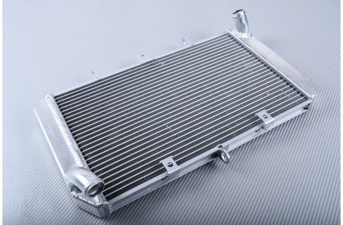 Radiateur eau Kawasaki Z1000 refroidit votre moteur lors de sorties d'été