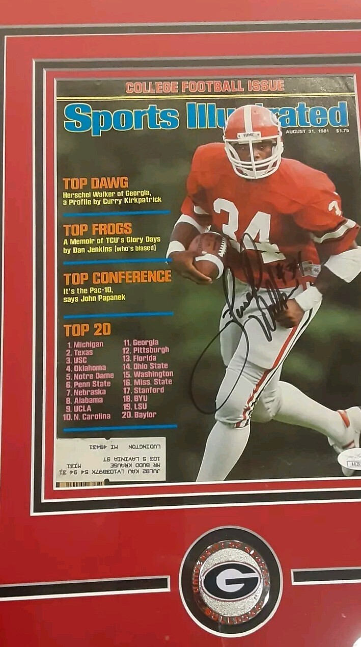 herschel walker Autographed Signed Georgia Bulldogs 1981 Sports Illustrated With New Custom Framing JSA COA 