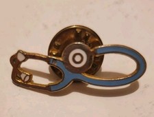    Stethoscope - Doctor - Nurse - Hospital - Gold Tone - Vintage Lapel Pin