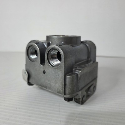 Haldex KN28085 Relay Valve Four Port Single Control Line With Integral Bracket