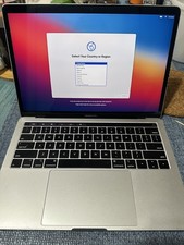 Apple MacBook Pro 13-inch 2018 Intel Core i5 8GB RAM 256GB SSD. PLS READ FLAWS